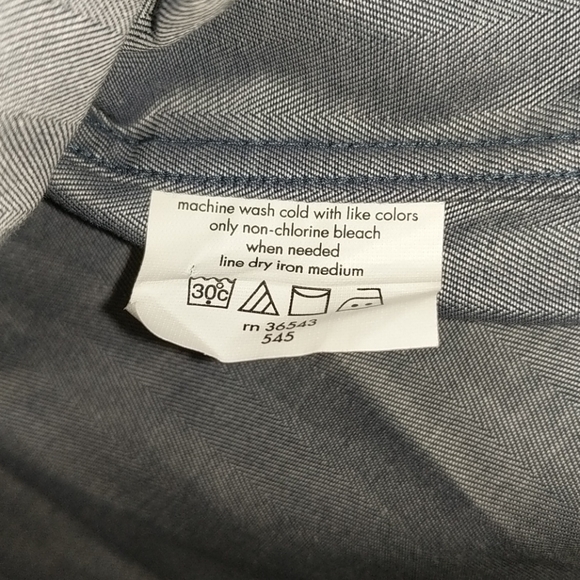 John Varvatos Pleated Front Button Down - Picture 7 of 9